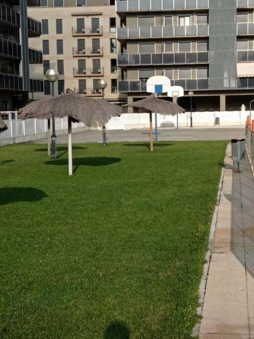 شقة Acogedor Apartamento Con Piscina Y Garaje ويسكا المظهر الخارجي الصورة