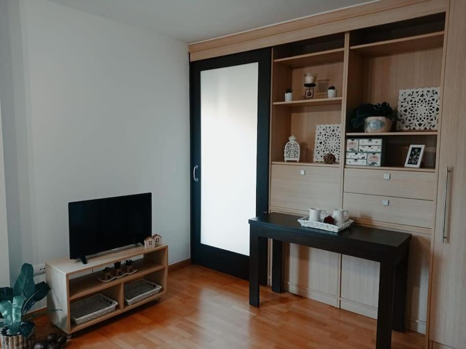 شقة Acogedor Apartamento Con Piscina Y Garaje ويسكا المظهر الخارجي الصورة
